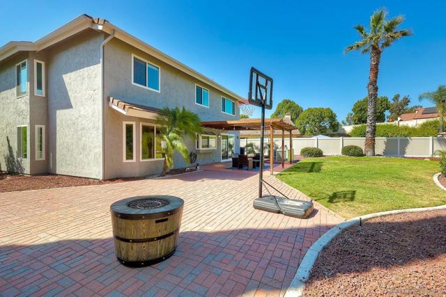 17937 Myrica Ln, San Diego CA: https://media.crmls.org/mediaz/1b1a5713-0e18-4462-90ee-50d2bc1237b0.jpg