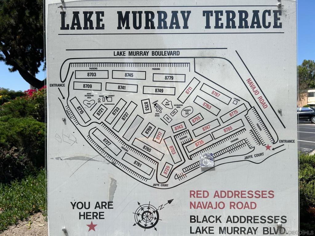https://media.crmls.org/mediaz/1b1a64a6-fea8-4964-aad0-8be707bd9da1.jpg?preset=X-Large