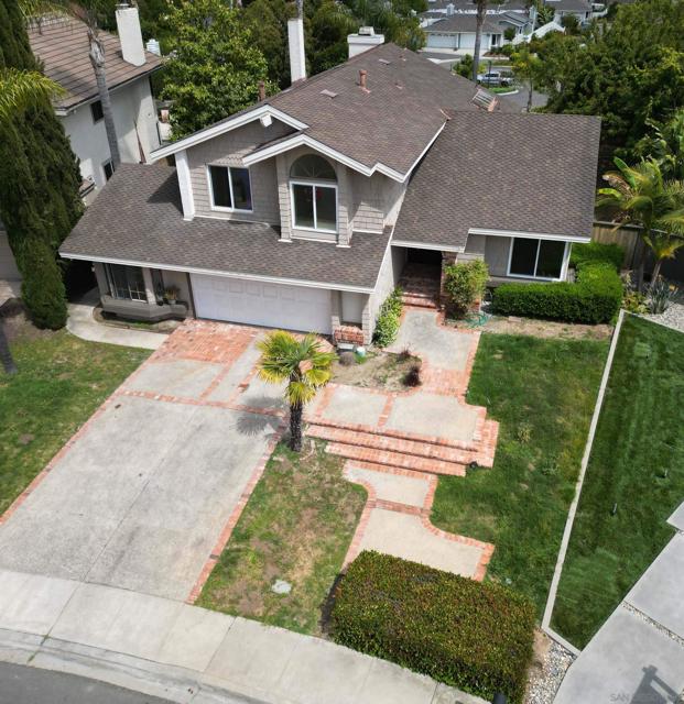 1103 Countrywood Ln, Vista CA: https://media.crmls.org/mediaz/1b1adeb5-6cad-4ae4-8137-0afee957bf96.jpg