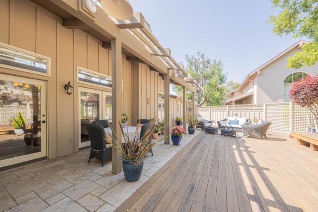 25547 Meadowview Circle,  CA: https://media.crmls.org/mediaz/1b1b373f-4c11-40ba-a5af-c46253c2b382.jpg