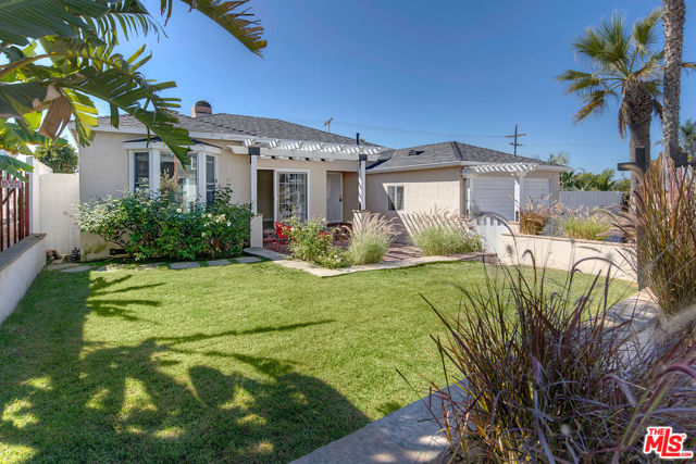 7009 RINDGE Avenue, Playa del Rey CA: https://media.crmls.org/mediaz/1b1c95af-de94-4e01-bfbe-e318d024c460.jpg