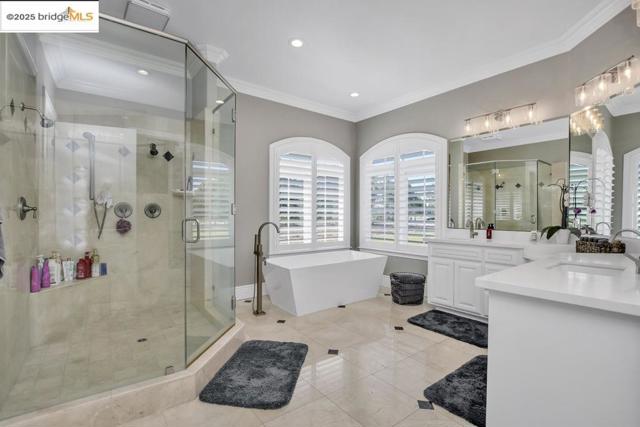 430 Ellisa Ln, Brentwood CA: https://media.crmls.org/mediaz/1b1c9bef-885d-4672-8998-0e858ddebcd0.jpg