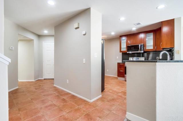 4620 Los Alamos Way, Oceanside CA: https://media.crmls.org/mediaz/1b1ce37b-3a11-4098-a670-b9b13b459271.jpg