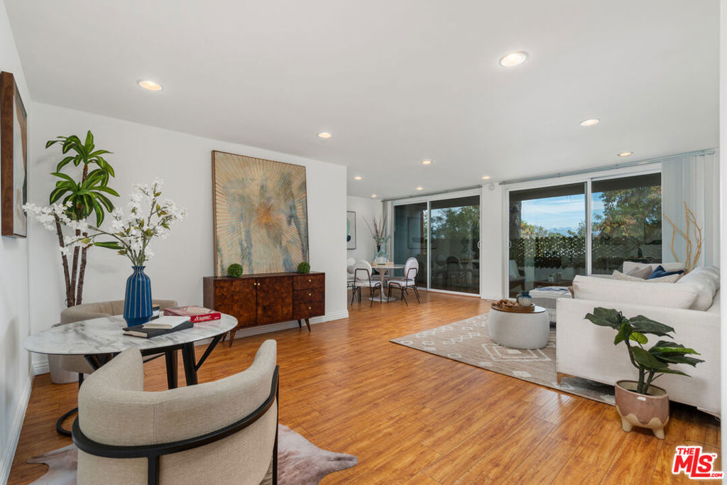 4915 Tyrone Avenue #203