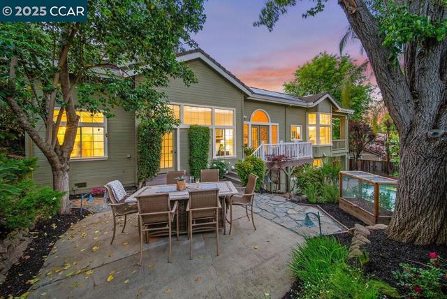 1120 Keith Drive, Concord CA: https://media.crmls.org/mediaz/1b1e2026-db08-4970-8357-087cba989e82.jpg