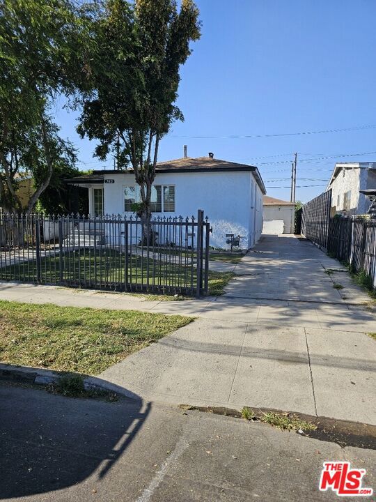 743 97th Street, Los Angeles, California 90002, 3 Bedrooms Bedrooms, ,2 BathroomsBathrooms,Single Family Residence,For Sale,97th,24426393