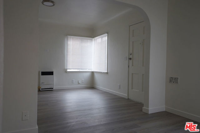 1526 W 83rd Street, Los Angeles CA: https://media.crmls.org/mediaz/1b1e8e19-1c0b-4fd4-878c-8140523ef9d0.jpg