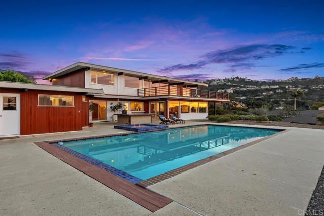 Detail Gallery Image 23 of 28 For 2614 Costebelle, La Jolla,  CA 92037 - 5 Beds | 6/1 Baths