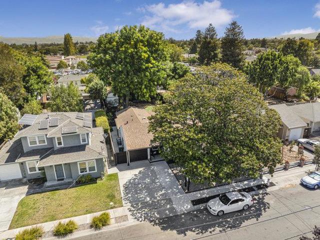 362 N Murphy Avenue, Sunnyvale CA: https://media.crmls.org/mediaz/1b1f9a96-5ea7-4987-ae6f-d5a5f9892765.jpg