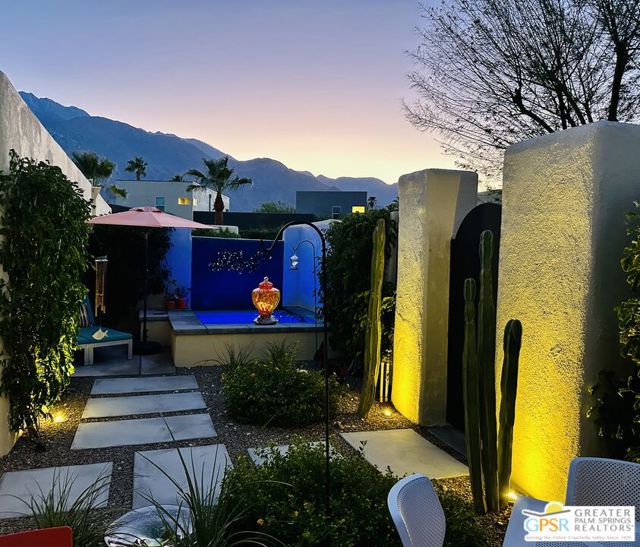 468 N Greenhouse Way, Palm Springs CA: https://media.crmls.org/mediaz/1b1fdc37-da56-4328-b0be-16480c0ae6e9.jpg