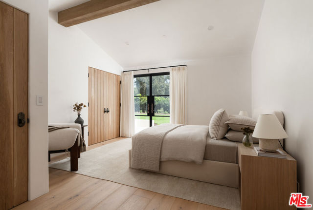 4200 Marina Drive, Santa Barbara CA: https://media.crmls.org/mediaz/1b2002d2-43b6-46e6-a973-3111ffcf66e3.jpg