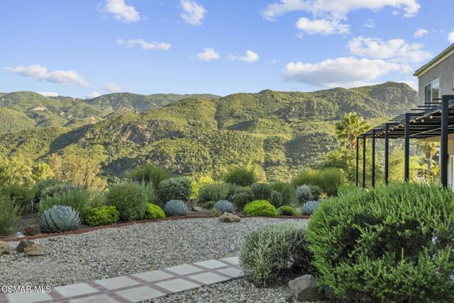 29845 Vista Del Arroyo, Agoura Hills CA: https://media.crmls.org/mediaz/1b201093-b325-48a2-bde9-d6b87dc9f57b.jpg