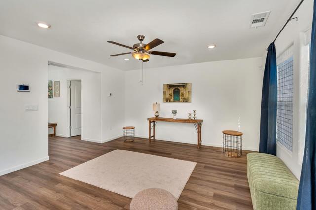 408 RICE Way, Los Banos CA: https://media.crmls.org/mediaz/1b202138-c65a-48ab-b6ac-ab1867cbd65c.jpg