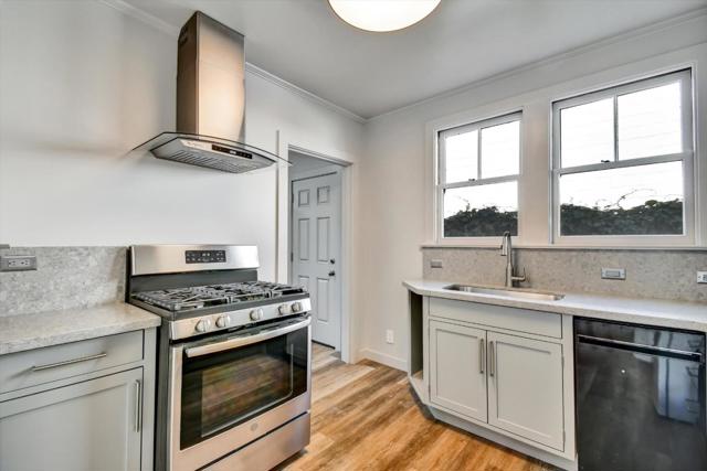 1137 Capuchino Avenue, Burlingame CA: https://media.crmls.org/mediaz/1b2048b2-e2c9-4af1-8615-b4eaedaf8536.jpg