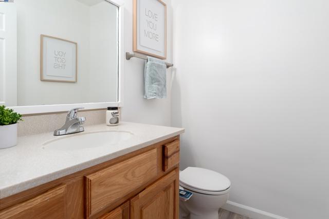 310 Trestle Glen Ct, Walnut Creek CA: https://media.crmls.org/mediaz/1b209446-d836-43fa-82ad-cb67a73ca848.jpg