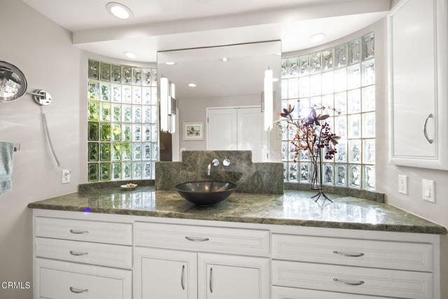 612 Via Arroyo, Ventura CA: https://media.crmls.org/mediaz/1b20eb21-c652-4f94-9db6-e5b421734314.jpg