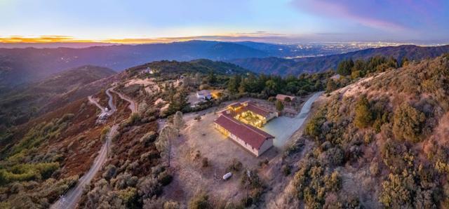 16420 Soda Springs Road, Los Gatos CA: https://media.crmls.org/mediaz/1b20ee30-67bb-4be8-a2b0-9caeb5c66077.jpg