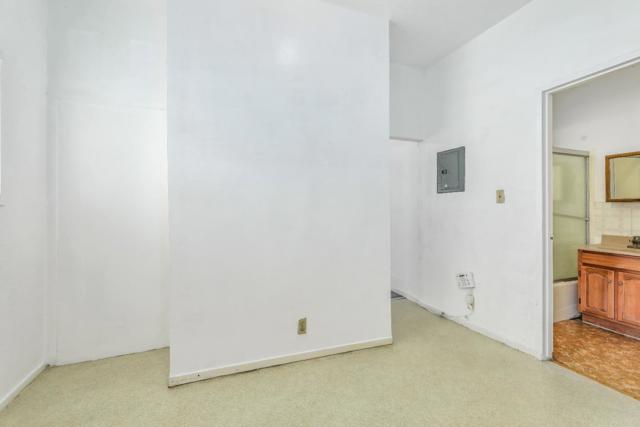 2737 12th Avenue, Oakland CA: https://media.crmls.org/mediaz/1b21107a-7502-4f40-b2e8-6c33b57d6d53.jpg
