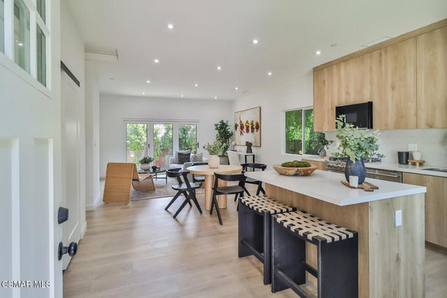 514 W Washington Boulevard, Pasadena CA: https://media.crmls.org/mediaz/1b219a99-ea76-4f48-be56-814bb3725969.jpg