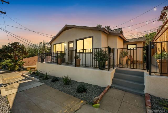 3678 Richmond St, San Diego CA: https://media.crmls.org/mediaz/1b21ebab-9ba8-485b-b18a-653991fc8d06.jpg