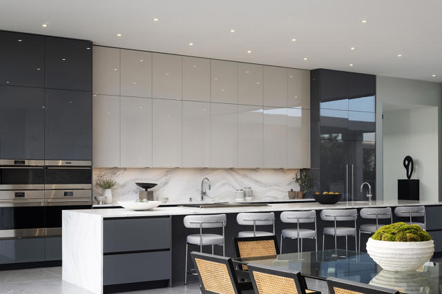 16 Via Linea, Rancho Mirage CA: https://media.crmls.org/mediaz/1b21fb39-3948-40af-b490-b0929db49825.jpg