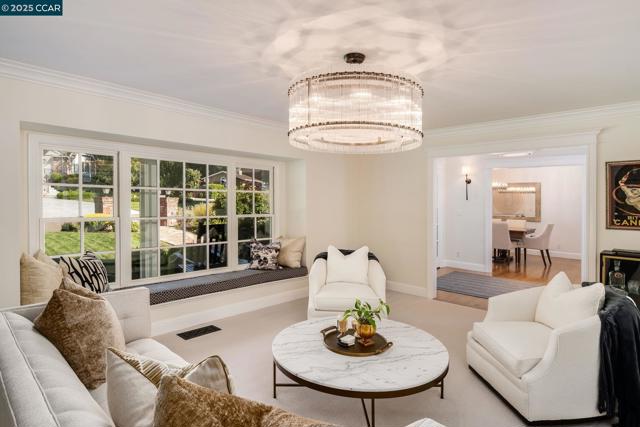 222 Still Creek Rd, Danville CA: https://media.crmls.org/mediaz/1b222e37-f092-440d-98dd-14b8c6817376.jpg