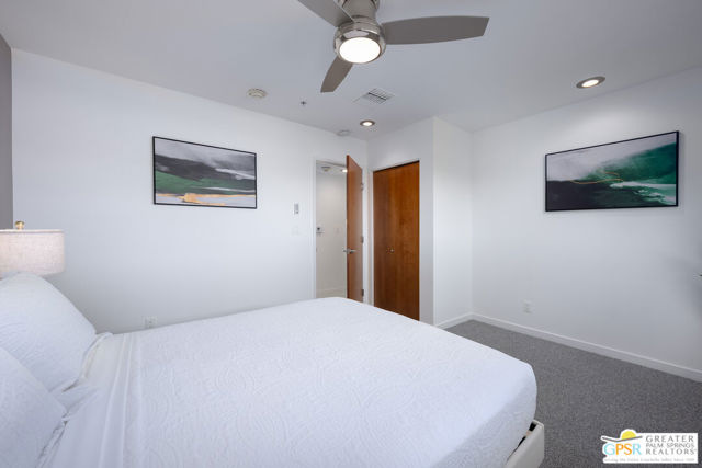 588 E San Lorenzo Road #204, Palm Springs, CA 92264