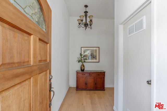 2160 Lake Shore Avenue, Los Angeles CA: https://media.crmls.org/mediaz/1b229fa7-65b6-45df-af9a-e79fabc7fed7.jpg