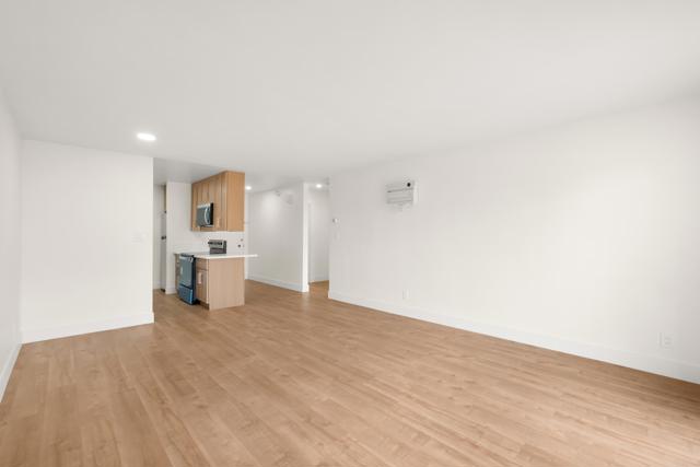 Detail Gallery Image 8 of 25 For 4444 W Point Loma Bld #122,  San Diego,  CA 92107 - 1 Beds | 1 Baths