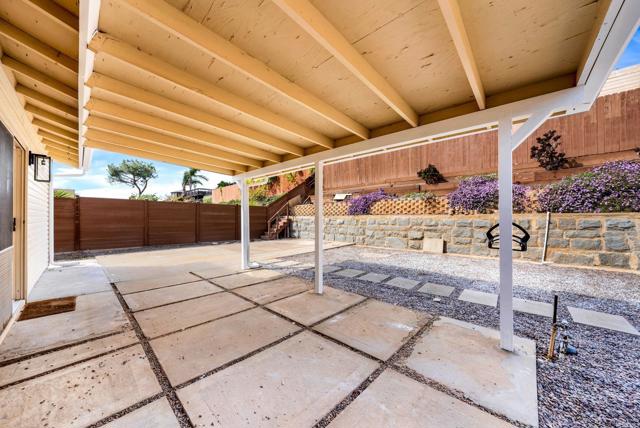 9121 Heatherdale Street, Santee CA: https://media.crmls.org/mediaz/1b282625-9805-4a75-9360-36fdf1b9bc9e.jpg