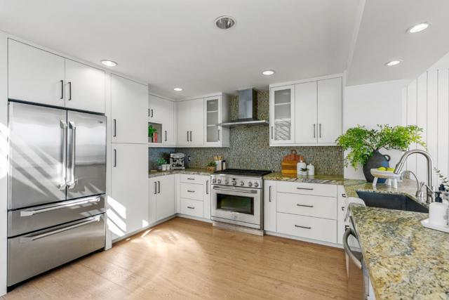 9 Rockview Drive, Santa Cruz CA: https://media.crmls.org/mediaz/1b2878aa-fbdd-4de8-90b1-17e05bafeee7.jpg
