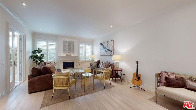 10120 Empyrean Way, Los Angeles CA: https://media.crmls.org/mediaz/1b28e1be-6723-43e5-8adc-4a57e547b933.jpg