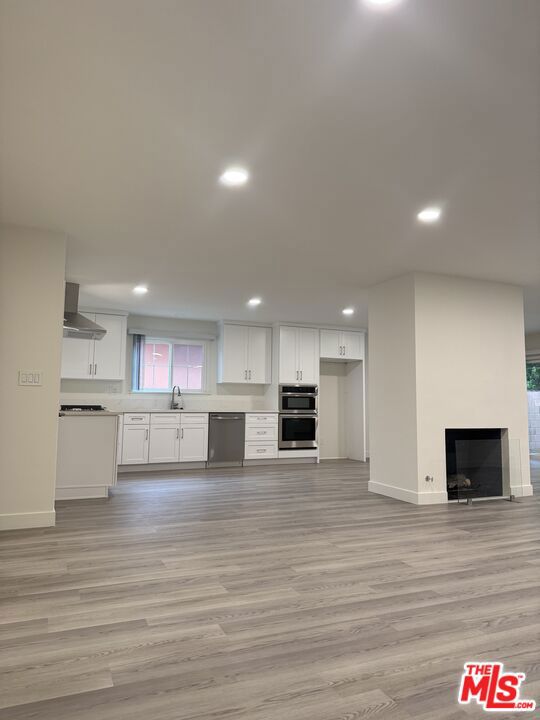 8408 Fable Avenue, West Hills CA: https://media.crmls.org/mediaz/1b28f2ea-10b8-4f38-833e-5cfda764d48f.jpg