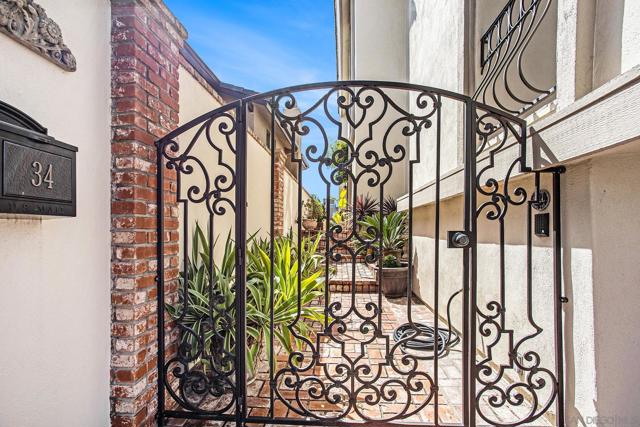 34 The Point, Coronado CA: https://media.crmls.org/mediaz/1b290fcf-3912-4120-9b55-03d4271c46e7.jpg