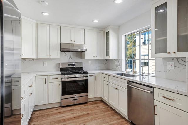 4 Brigantine Lane, Redwood City CA: https://media.crmls.org/mediaz/1b291213-ca31-479d-827f-1056b4d41db7.jpg