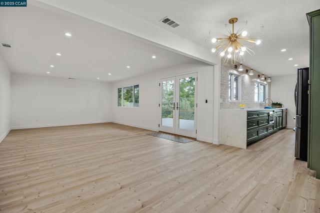 1952 Montclair Court, Walnut Creek CA: https://media.crmls.org/mediaz/1b295b2f-25f5-43c9-893e-d2e9f6034478.jpg