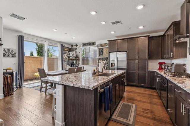 8906 Upbeat Way, Elk Grove CA: https://media.crmls.org/mediaz/1b2962ed-fb86-41aa-b1e4-77e48ac1fefa.jpg