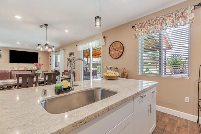 2340 Hibiscus Drive, Hollister CA: https://media.crmls.org/mediaz/1b29d73e-03b5-4d59-9e44-18b4b3e227f9.jpg