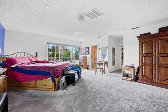 Detail Gallery Image 10 of 38 For 1650 N Broadway, Escondido,  CA 92026 - 3 Beds | 3 Baths