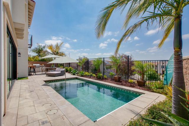 4719 Crespi Ct, Carlsbad CA: https://media.crmls.org/mediaz/1b2b926c-8066-4191-9b35-76b398036381.jpg