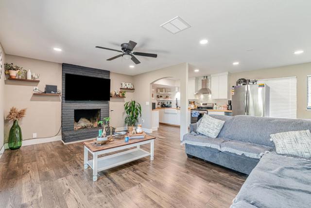 3115 Polk Way, Stockton CA: https://media.crmls.org/mediaz/1b2c46b1-9ab2-495f-9e46-1457c3ef0243.jpg