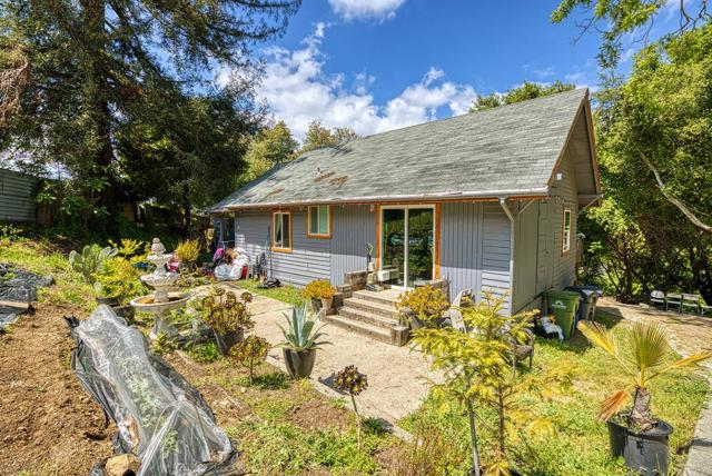 3535 Glen Canyon Road, Scotts Valley CA: https://media.crmls.org/mediaz/1b2cc3fe-aee1-4aa7-8868-b539d5495426.jpg