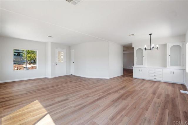 650 S Rancho Santa Fe Road, San Marcos CA: https://media.crmls.org/mediaz/1b2d875f-0c7e-4c5f-a220-1a728e7b112f.jpg