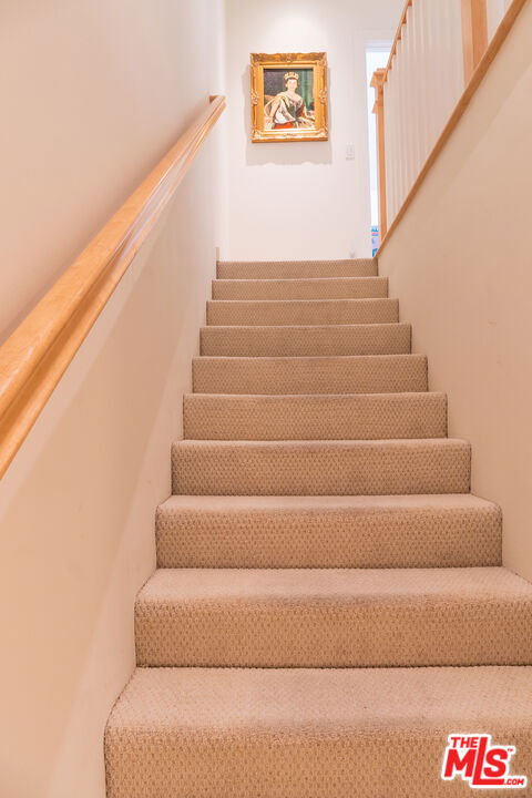 880 Hilldale Avenue, West Hollywood CA: https://media.crmls.org/mediaz/1b2d9f5a-65dd-4939-9180-528611d2ae79.jpg