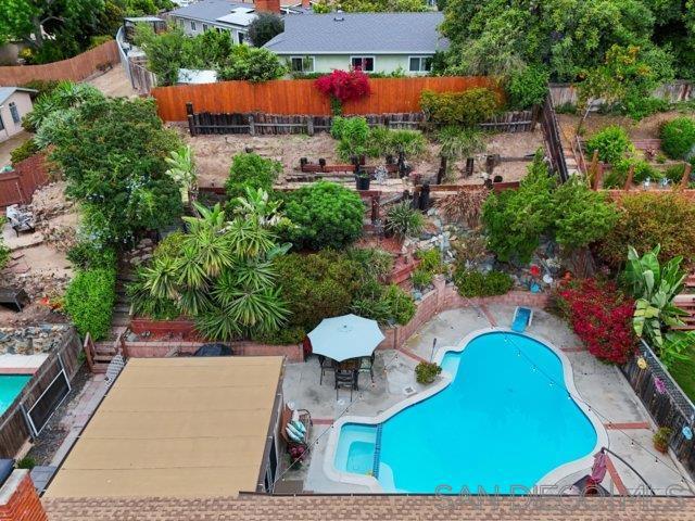 750 Mission Ave, Chula Vista CA: https://media.crmls.org/mediaz/1b2e06ac-833b-44c9-a708-c8e7d554ae20.jpg