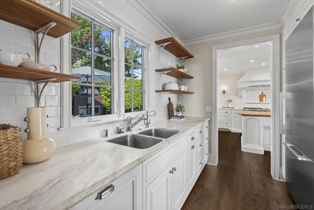 2045 W California St, San Diego CA: https://media.crmls.org/mediaz/1b2ee3e0-c13c-432d-bf81-2d70473b5b3c.jpg