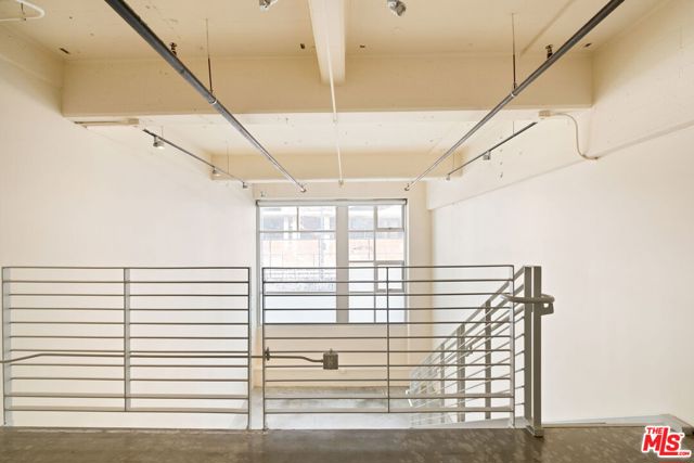 1130 S Flower Street, Los Angeles CA: https://media.crmls.org/mediaz/1b2fdf7f-fe87-412a-ad85-edc9c88c716a.jpg