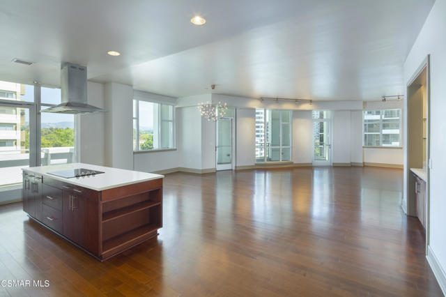 Westwood-Apartment-Wilshire-Victoria-Int