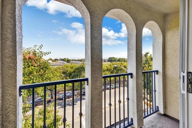 2043 Sonador Commons, San Jose CA: https://media.crmls.org/mediaz/1b3019a0-65a8-4bb6-8061-126a666d2c97.jpg