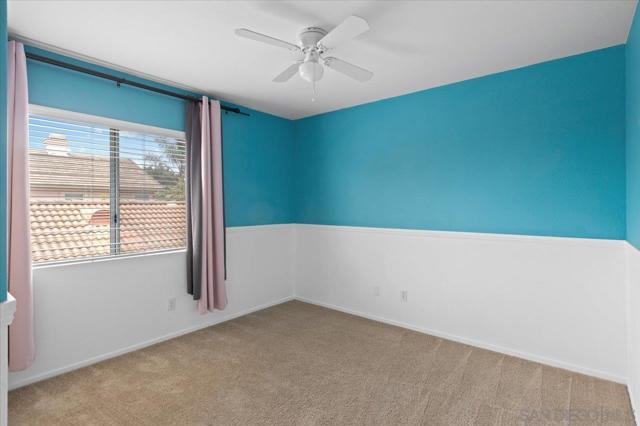 2412 Starlight Gln, Escondido CA: https://media.crmls.org/mediaz/1b31bedf-60a3-4173-9039-f58c2910fa0b.jpg